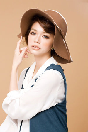 ����������