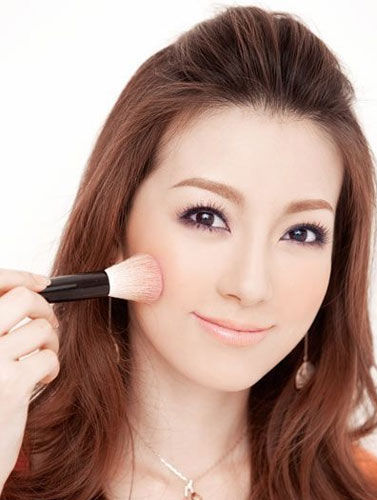 ������ɫ����