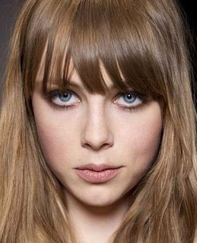 ǳ����ɫ��������