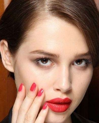 ���Ƿ�ɫ����������